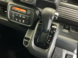 発進時から滑らかに加速する無段階変速のCVTはストップ&ゴーの多い街の中も快適です