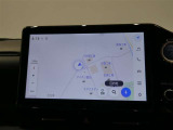 ディスプレイオーディオ搭載 ナビとしての機能はもちろん、お手持ちのスマホと連携しスマホ内の音楽を聴いたり、メッセージの受信等色々な事が出来ます