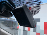 もしものその時に備えて、安心のドラレコ付き!運転中邪魔にならない位置に取り付けされています!あおり運転や危険運転もらい事故などが起こってしまった際に大活躍します!