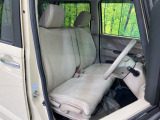 運転席シート廻りは使用感も少なく、良好な状態となっています。丁寧に使われていたことがよくわかりますね。