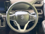 インテリアに合わせたデザインのステアリングは、運転される方のことも考え、運転しやすい形状、大きさです。是非一度、実際に触ってお確かめください。
