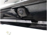 バックカメラが付いているので後方確認が非常にしやすいです。今や運転初心者も熟練者も必須装備!ついていて損はないですね♪