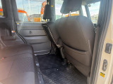 自社認証工場を完備しておりますので、納車前の車検・整備や、アフターメンテナスもばっちりですので、安心して当社にお任せ下さい。また、当社にて車輌ご成約のお客様はオイル交換永久無料のサービス付きです!
