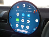 Apple CarPlayやAndroid Autoなど様々なアプリケーションがインストールされています!