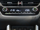 左右独立温度コントロールフルオートエアコンです。運転席、助手席それぞれで独立して温度設定ができます。冷え性の方が乗っても安心ですね♪
