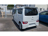 中古車販売の他、全メーカーの新車販売、鈑金・塗装も承っております。購入後の事故対応もお任せください。代車を無償でお貸しいたします。