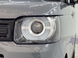 LEDヘッドライトは、点灯の瞬間から最大光量を発揮し、突然暗くなるトンネルなどでの安定感を高めます。