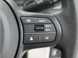 ◆アダプティブクルーズコントロール◆予め設定した車速内でクルマが自動的に加減速。前走車との適切な車間距離を維持しながら追従走行します。【LKAS】車線維持支援システムでステアリング操作を支援。