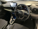 前方の見通しが良いすっきりした視界、誰でも扱いやすく運転できます。疲れにくく安心ドライブを更に快適なものにします!