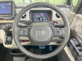【ステアリングスイッチ】運転中、前方から目線をそらすことなく、オーディオ等の操作が可能な便利機能!安心&快適なドライブを演出してくれます♪