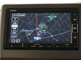 純正スタンダードインターナビ(VXM-234VFi)&バックカメラが装備されているので、普段の使い勝手もロングドライブも快適です。