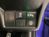 障害物センサー搭載!車両前方と後方に搭載されたセンサーが周辺の障害物を検知します!