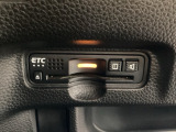 ETCが付いてます。ETC搭載車しか通過できないスマートICが利用できるようになりますよ!現在スマートICの設置箇所も増えてきているので、高速道路利用の幅が広がりますね☆