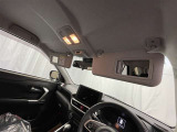 運転席・助手席にはバニティミラー付き♪身だしなみチェックできますよ(^^♪