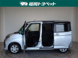 両側パワースライドドア付きだから、狭い駐車スペースなどでの 乗り降りラクラク!小さなお子さまのいるご家庭には嬉しい装備。