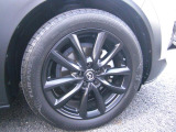 18インチ純正アルミホイールを装備。※ホイール塗装されてます。タイヤサイズは215/55R18となります。