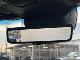 【デジタルインナーミラー】後席の大きな荷物や同乗者で後方が確認しづらい時でも安心!カメラが撮影した車両後方の映像をルームミラー内に表示。クリアな視界で状況の確認が可能です!