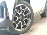 BMW純正アロイホイールはモデルやパッケージに合わせてデザインされています。洗練されたデザインで、足元の個性を引き立てます。