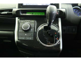 【オートエアコン】温度だけ設定すれば後は車におまかせ♪