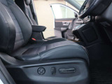 パワーシート搭載。微妙な調整が手軽にでき、ピッタリなポジションで運転することが可能です。