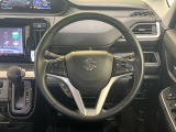 【純正革巻きステアリング】上質な革を使用することで、手にしっかり馴染みとても運転しやすいハンドルです♪