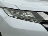 明るくて長寿命のLEDヘッドライト採用