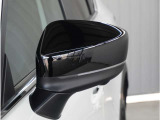 【ドアミラーウインカー】格好良さだけではなく対向車両からの視認性もよく安全に走行する為の安全装備のひとつです。