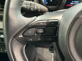 ステアリングにオーディオ操作スイッチが付いています。オーディオ画面に直接タッチしなくても操作が出来ますので、運転に集中できます。