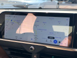 【メーカー純正ナビ】インテリアに溶け込むスタイリッシュな「専用設計」メーカーナビを装備♪視認性や操作性など基本性能にも優れ、より上質なカーライフをお楽しみいただけます。