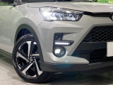 【シーケンシャルターンランプ付きLEDヘッドライト】人気の『流れるウィンカー』付きのLEDヘッドライトを装備♪高級感はもちろん、点灯時は存在感たっぷりで他車からも認識されやすく安心です。