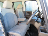 運転席の高さを変更できるので、体格に合わせた位置で運転できます!