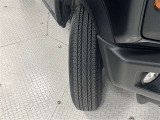 タイヤサイズは175/80R16!残り溝は7ミリ程度です!