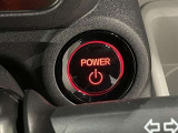 【キーレス】少し離れた場所からでもボタン一つでドアの開錠・施錠ができるのでとっても便利!