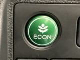 ★ECONスイッチ★ エコドライブを加速しよう!スイッチをONにすると、運転の仕方によるロスを抑え込み燃費をよくするようクルマが頑張ります(*^ー^*)燃費向上にチャレンジ♪