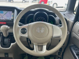 【ステアリングスイッチ】運転中、前方から目線をそらすことなく、オーディオ等の操作が可能な便利機能!安心&快適なドライブを演出してくれます♪