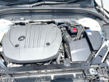 当店の認定中古車(VOLVO APPROVED CAR)はメーカー基準の車齢・走行に応じた内外装・機関の176項目もの項目に厳密な点検を実施。すべての基準を満たした自信を持ってお届けする中古車です。