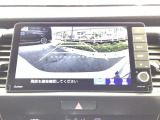 バックモニター付きで、車庫入れやバック時の後方確認をしっかりサポート。モニターに映し出される映像で死角も確認しやすく、狭い場所での駐車や後退時の操作をより安心して行えます。