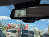 アラウンドビューモニターが映るので駐車も安心