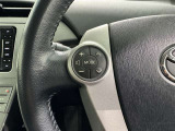 ステアリングスイッチ装備!運転しながら手元でオーディオの操作などができます。