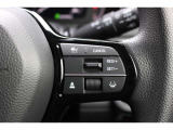 安全運転支援システムHonda SENSINGを搭載しております。衝突軽減ブレーキや誤発進抑制機能、アダプティブクルーズコントロールや車線維持など複数の先進技術で安心と快適なドライブをサポートします。