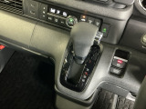 発進時から滑らかに加速する無段階変速のCVTはストップ&ゴーの多い街の中も快適です