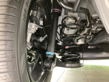お車を安心してお乗りいただく為には、足回りの定期点検が欠かせません。サービスサポート(有償保証)では無料点検もご提供しており、安心のカーライフをお過ごしいただけるサポート体制が整っています。