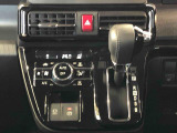 温度を設定すれば、自動で車内の温度管理をしてくれる優れものです♪ATミッションで運転楽々