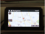 ナビ付きですので初めての場所や遠出に大活躍!Bluetoothでお使いのスマートフォンやミュージックプレイヤー接続することで音楽の再生もできます!!またフルセグでのテレビの視聴も可能!!