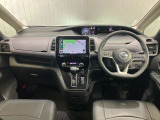 全方位で視界が広い。気持ちがよくて、運転もしやすい。1列目から3列目まで、すべての席がゆったりと座れるスペシャルシートです♪