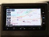 【純正ナビゲーション】使いやすいナビ操作にオーディオ機能も充実!Bluetooth接続で運転中のハンズフリー電話や好みの音楽を車内に流す事が出来ます。ラインナップや車種に応じて豊富な機能が使用可能♪
