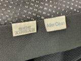 シート表皮に付着したアレルゲン(ダニ・スギ花粉)を特殊加工を施したシート地で不活性化するアレルクリーンシートで乗る人のお肌を大切に守ります