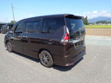 スタッフはスポーツカー、クロカン系、ミニバン系などクルマのカスタムが好きです!会社のイベントとしてドリフトや走行会参加も進んで行っております。