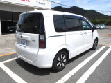 後ろのドアは、両側とも電動スライドドアとなっています♪