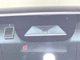 【ホンダセンシング】走行中に前方の車両等を認識し、衝突しそうな時は警報とブレーキで衝突回避と被害軽減をアシスト。より安全にドライブをお楽しみいただけます。